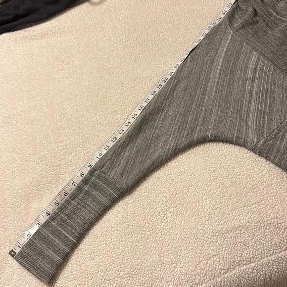 Aritzia Wilfred Diderot Cocoon Open Front Cardigan Grey - Picture 10 of 14